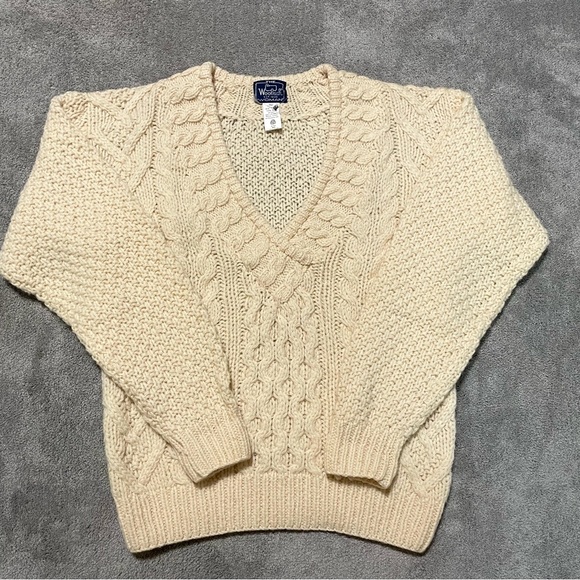 Wool Rich Womens Sweater 100% Wool Beige V Neck Womens Size M - Oversized Fit - Picture 1 of 10